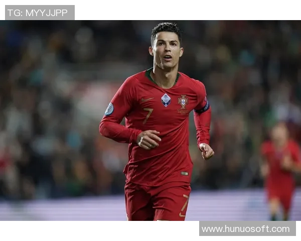 百大足球球星风采展:世界足坛巨星齐聚演绎足球传奇之路